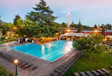 $99 – Sonoma Wine Country Resort w/Breakfast & Tastings